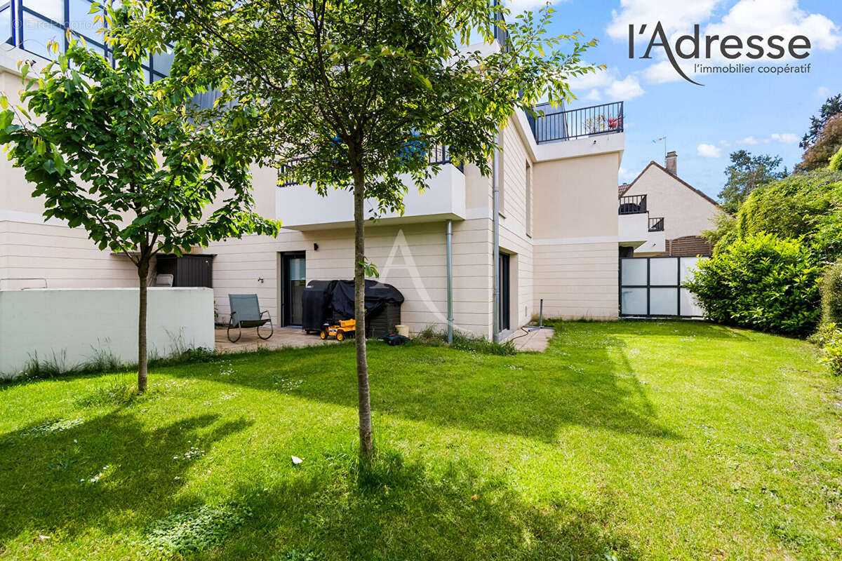Appartement à SURESNES