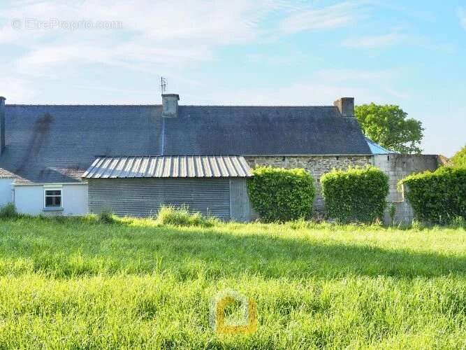 Maison à CARHAIX-PLOUGUER