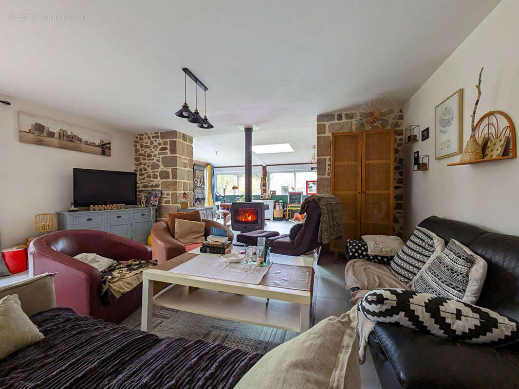 Maison à BAGUER-PICAN