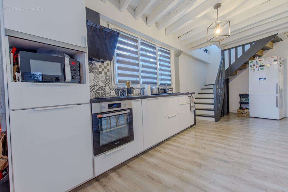 Maison à OINVILLE-SUR-MONTCIENT