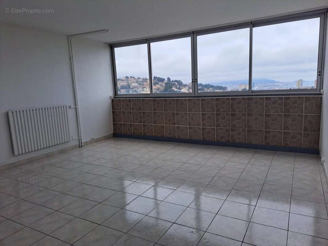Appartement à MARSEILLE-15E