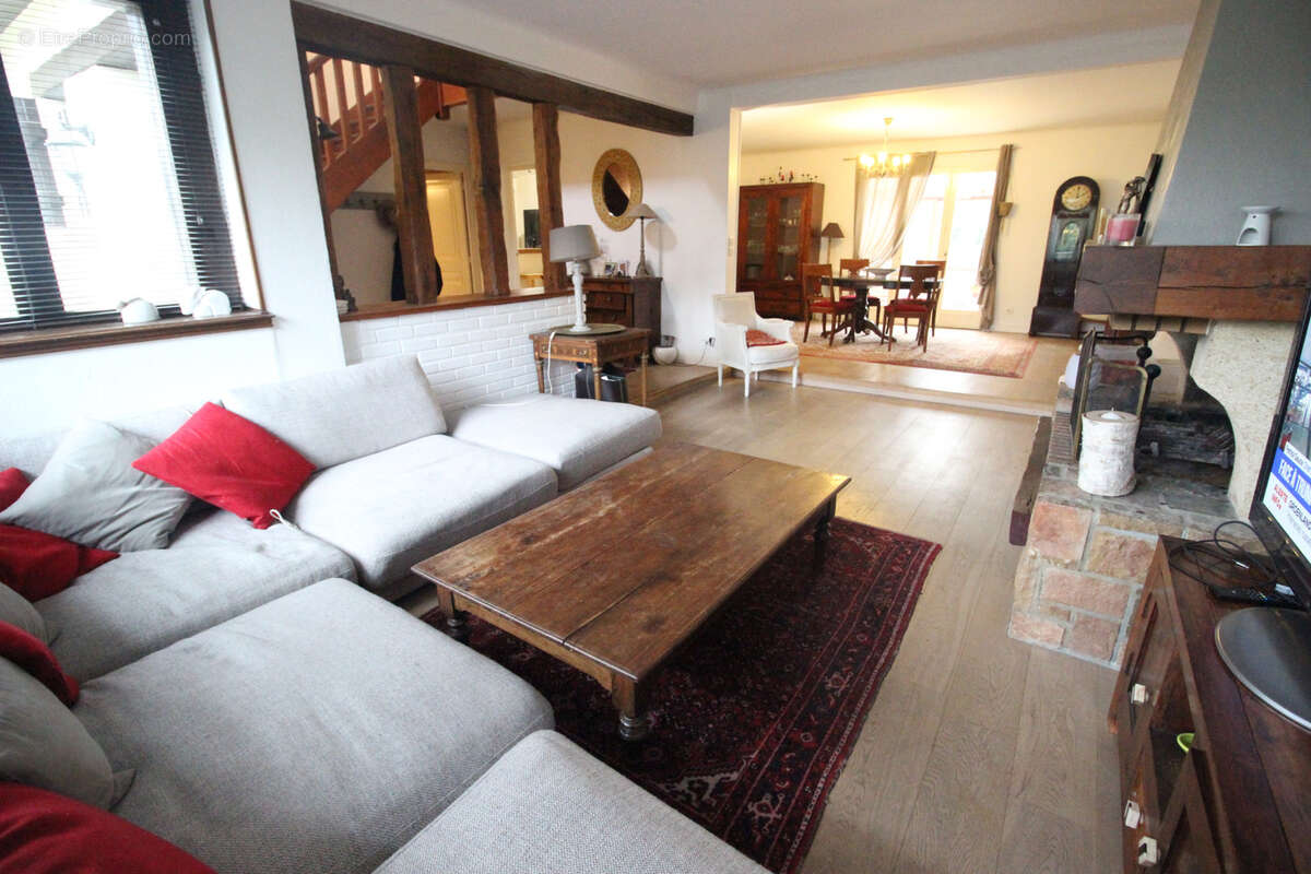 Maison à VILLECRESNES