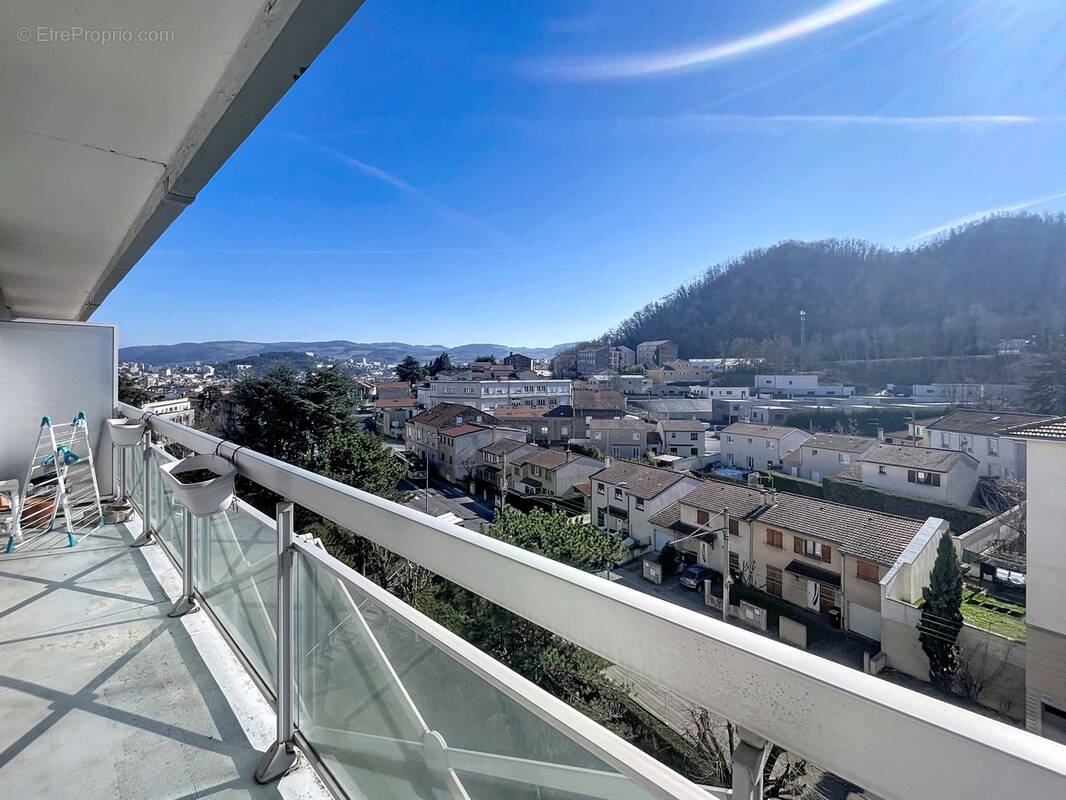 Appartement à SAINT-ETIENNE