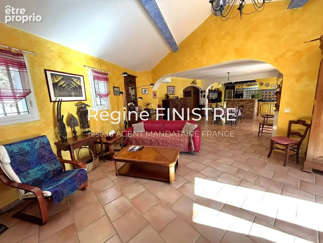 Les arcs-sur-argens bastide t5 - 179 m² - 4 chambres - piscine - double garage - boulodrome - 5 087 m² de terrain clos - photo 12