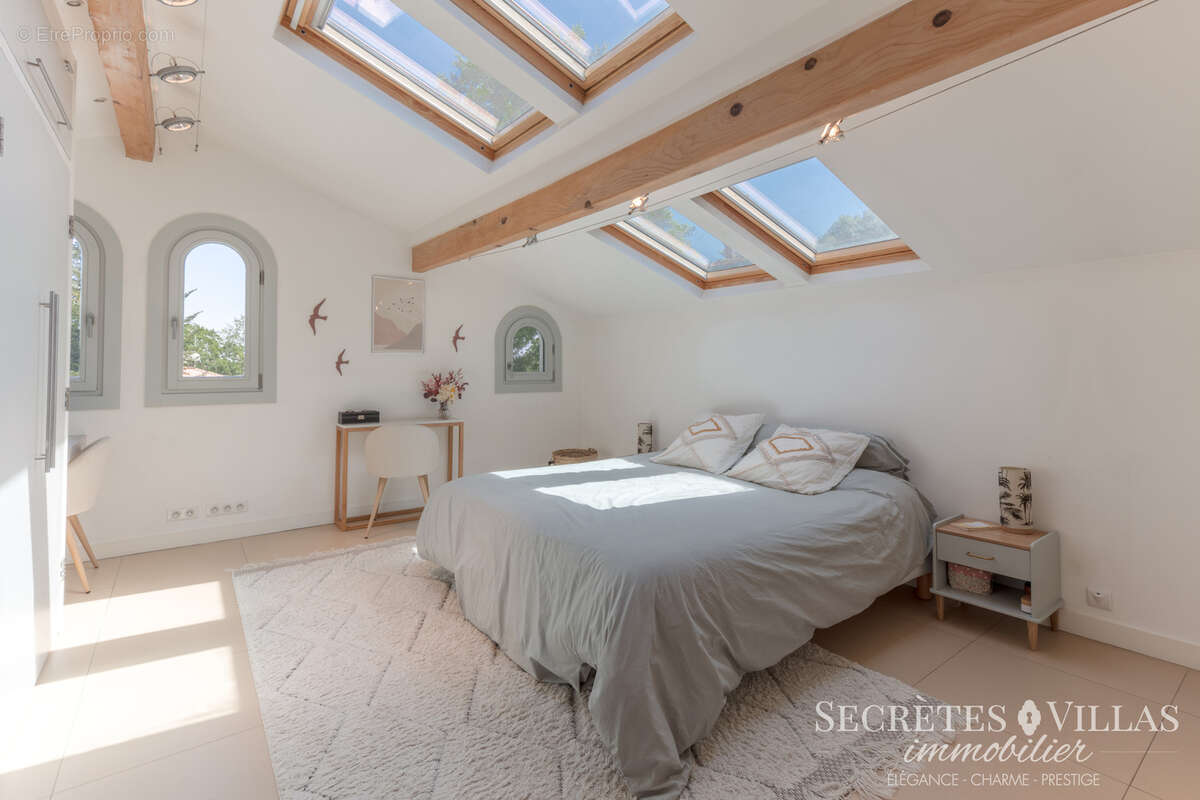 Maison à SALLEBOEUF