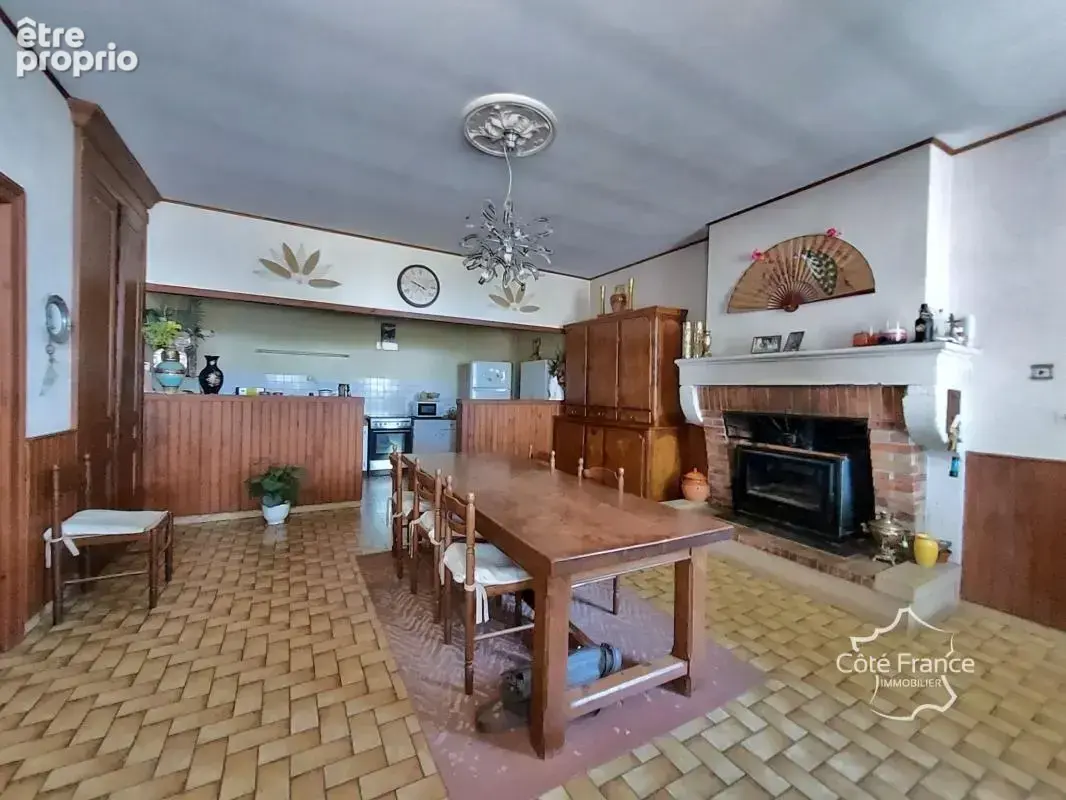 Maison de maître en pierre   Piscine   Dépendances 400 m2 - photo 5