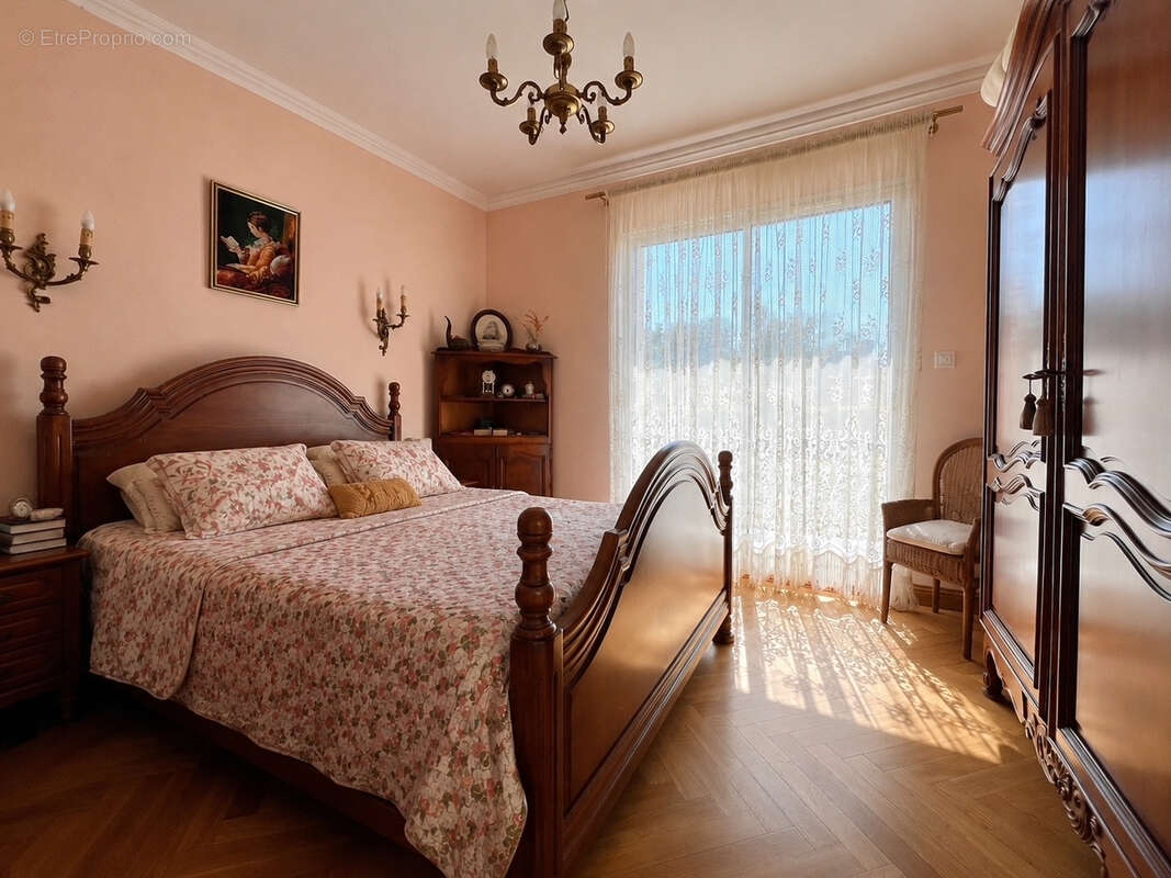 A VENDRE - Maison Le Cloitre Saint Thegonnec 5 pièce(s) - photo 10