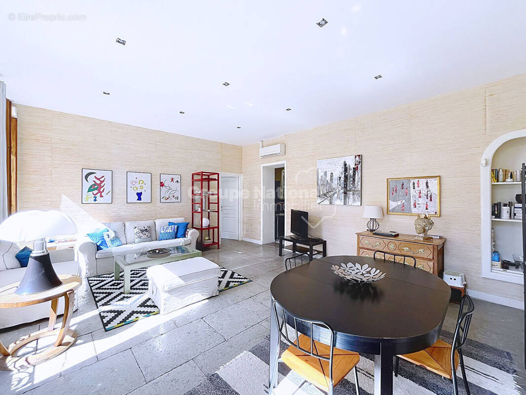 Appartement à NIMES