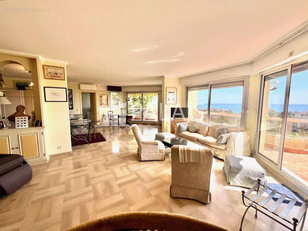 5 pièces - 161 m² – dernier étage - Fabron - photo 6