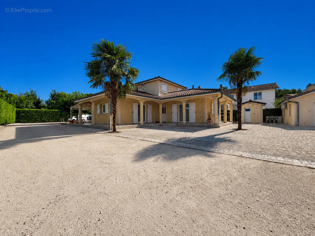 Maison à PARCIEUX