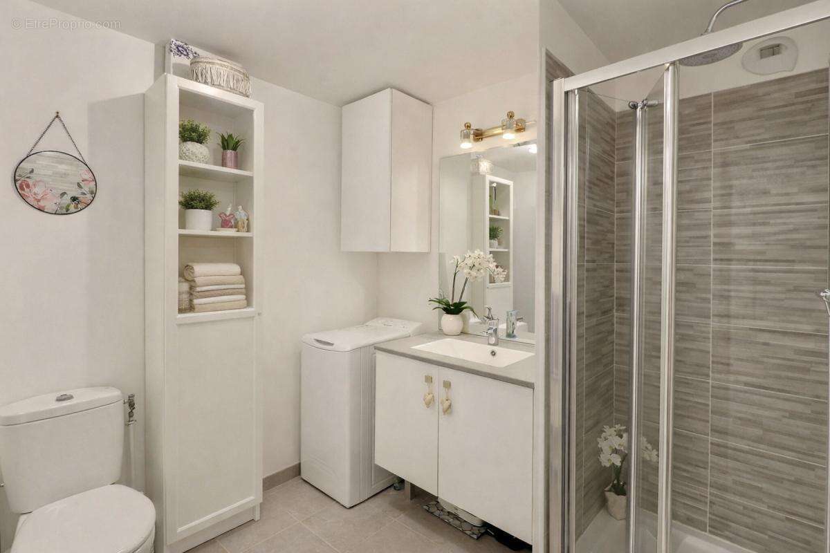 Appartement à LES CLAYES-SOUS-BOIS