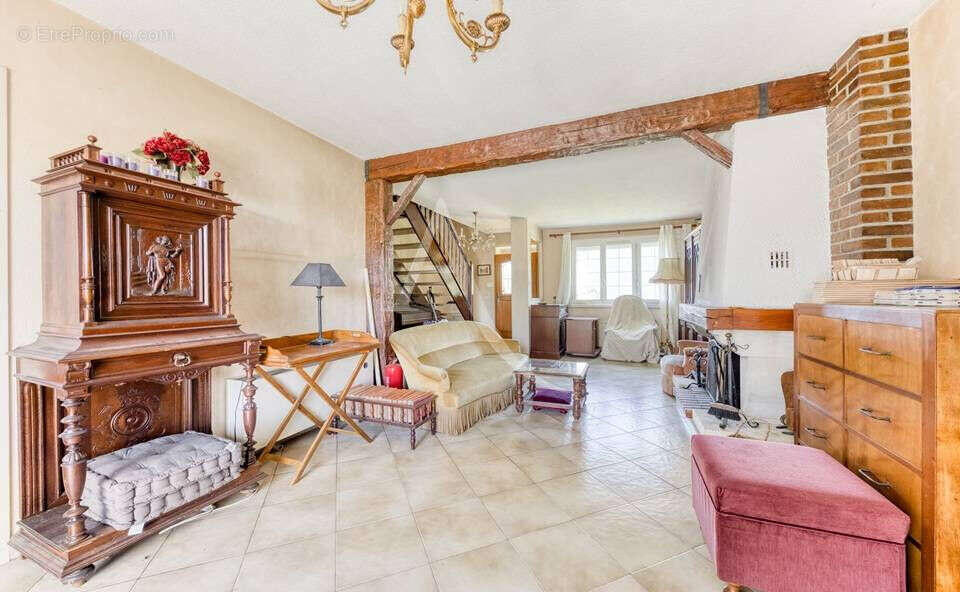Maison à OZOIR-LA-FERRIERE
