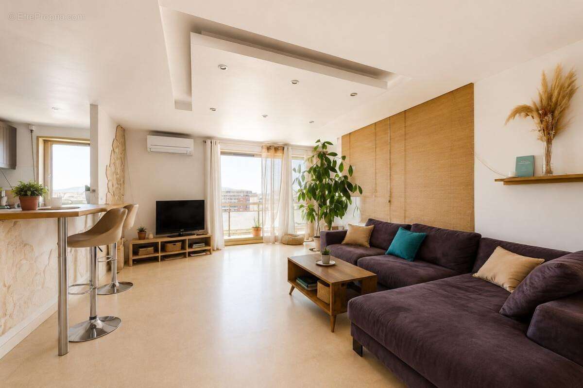 Appartement à MARSEILLE-6E