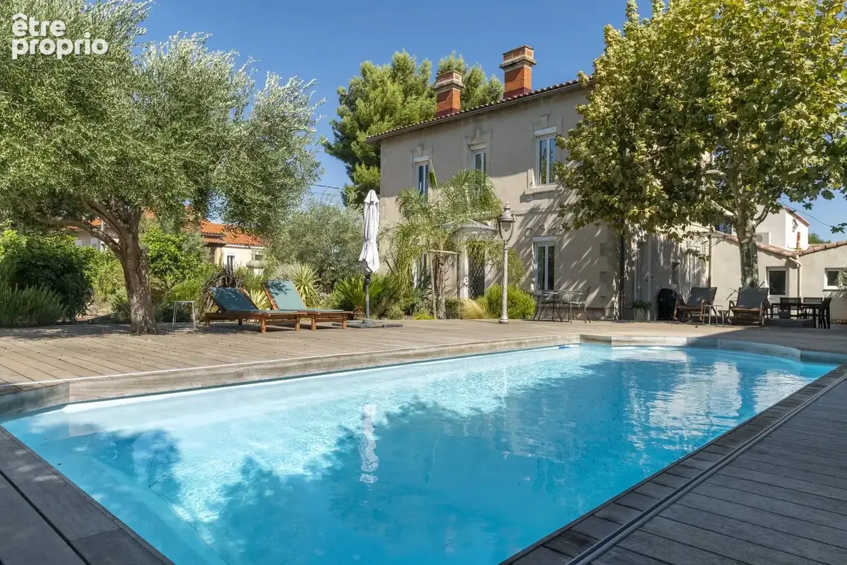 Maison 6 pièces 170 m² à vendre à Marseille-9e (13009) - photo 2