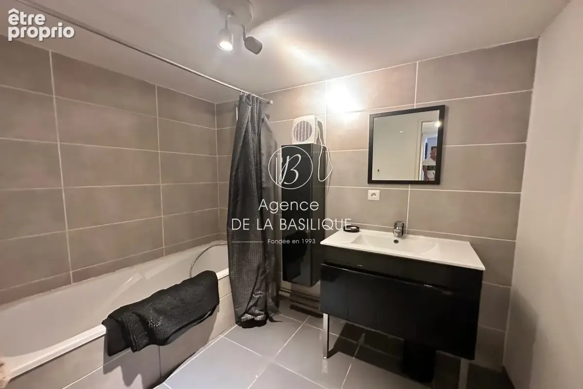 Commerce à vendre à Saint-Maximin-La-Sainte-Baume (83470) - photo 4