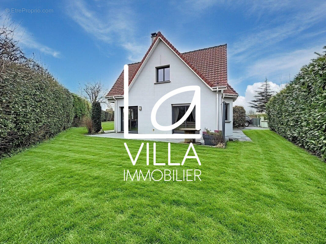 Maison à LA CAPELLE-LES-BOULOGNE