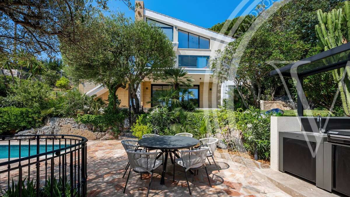 Maison à ROQUEBRUNE-CAP-MARTIN