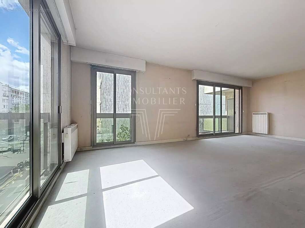 Appartement à PARIS-17E