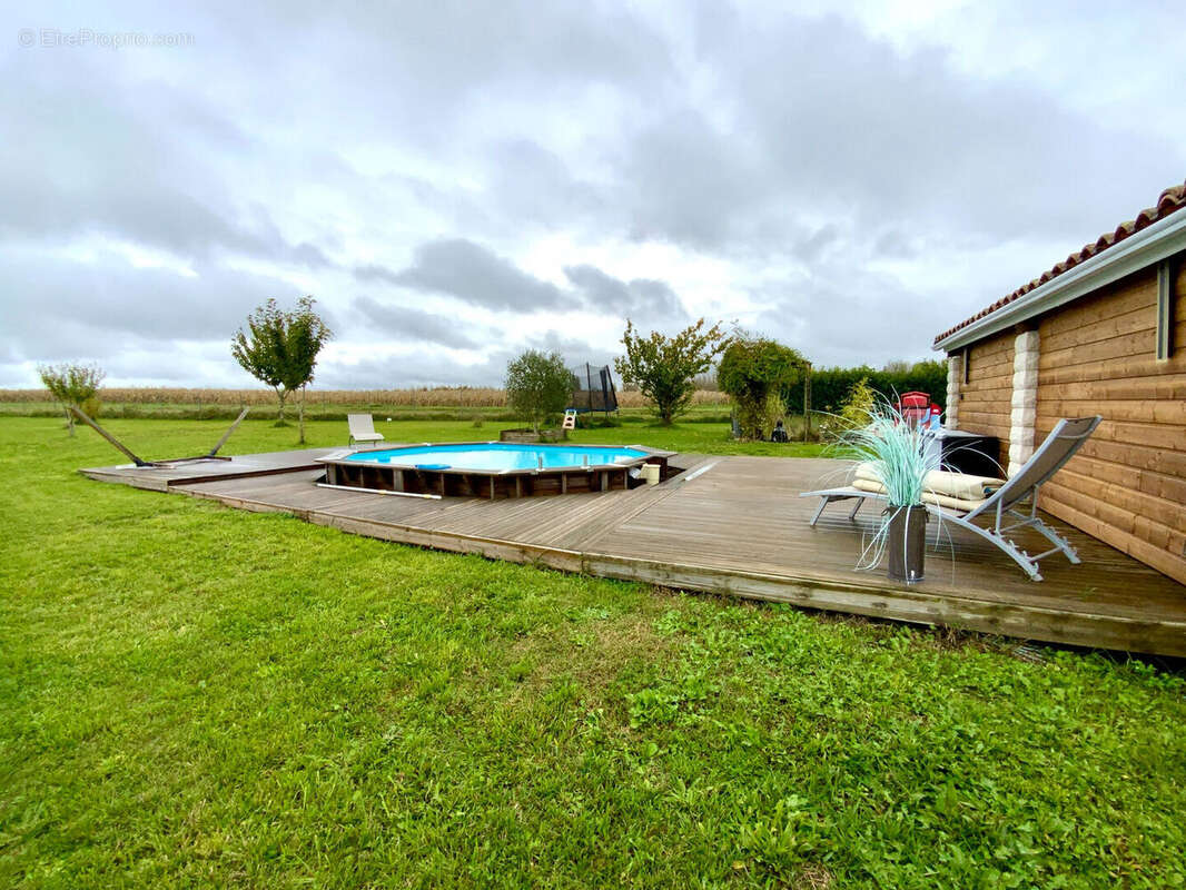 Maison à BARBEZIEUX-SAINT-HILAIRE