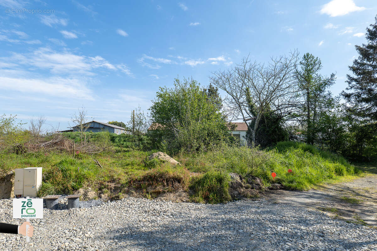 Terrain à LEGE