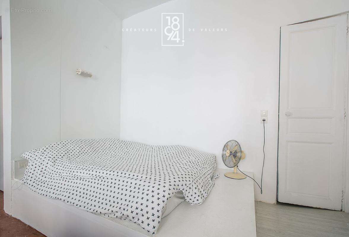 Appartement à MARSEILLE-1E