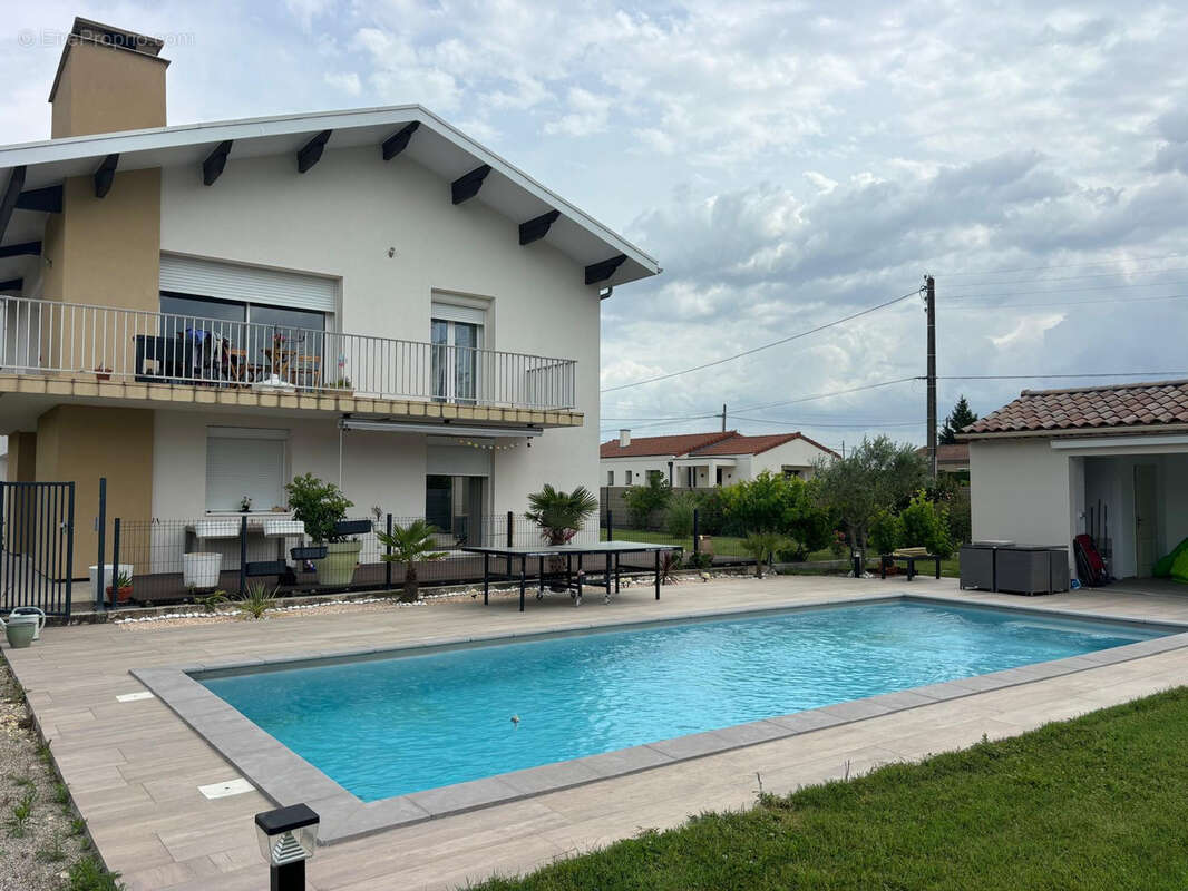 Grande maison de 200 m2 - photo 2