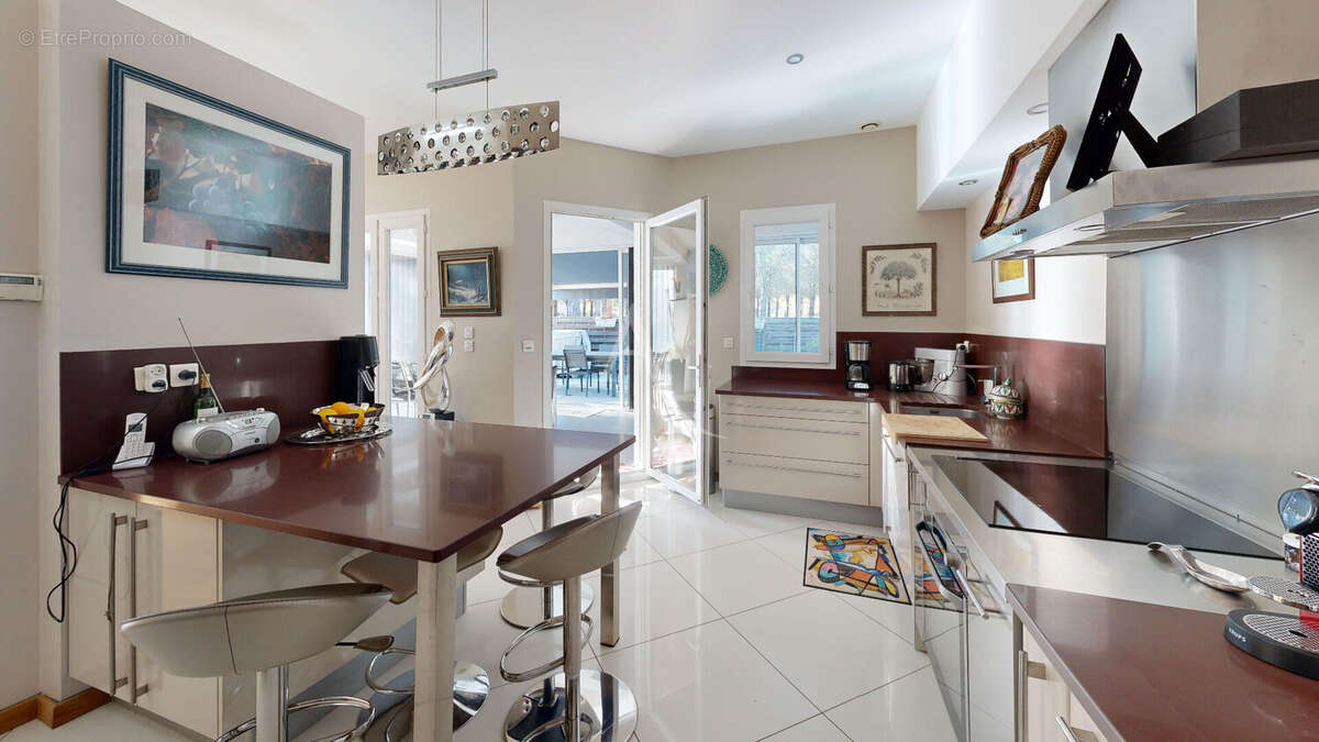 Maison à VILLEMOUSTAUSSOU