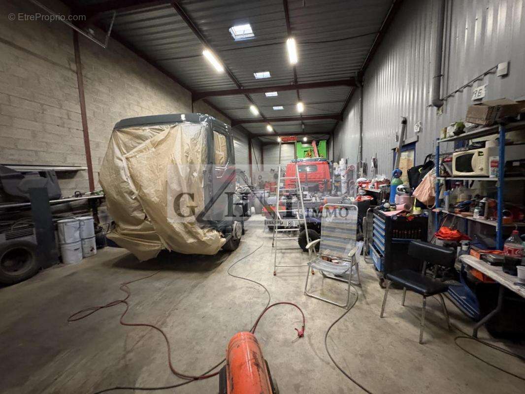 Commerce à VERT-SAINT-DENIS