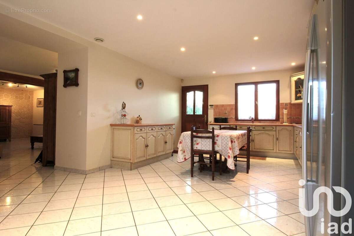 Photo 6 - Maison à SAINT-MESMES