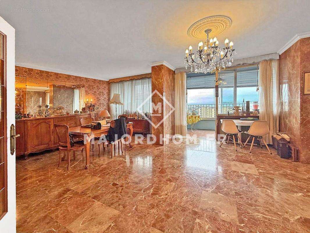 Appartement à MARSEILLE-9E