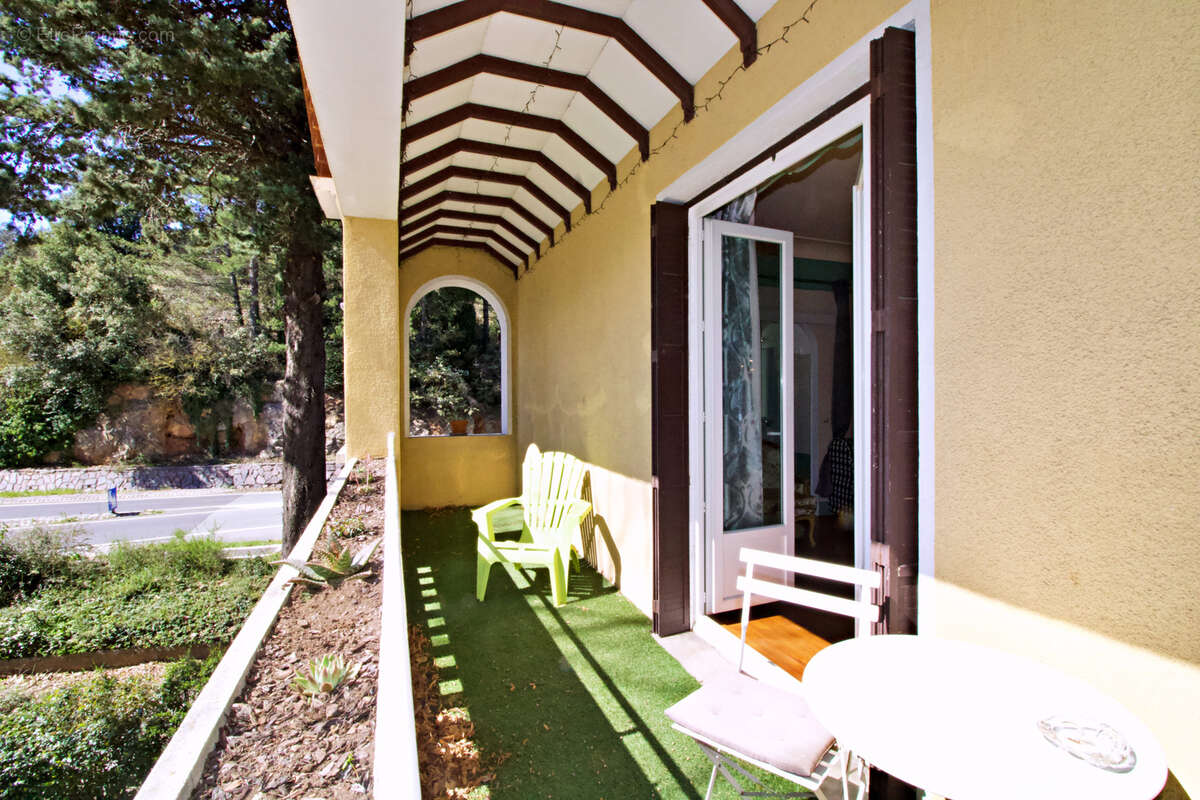 Maison à SAINT-CHINIAN