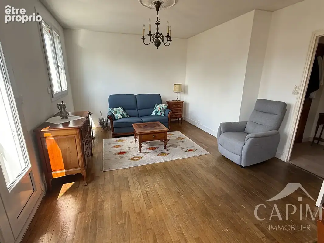Appartement à FOUGERES