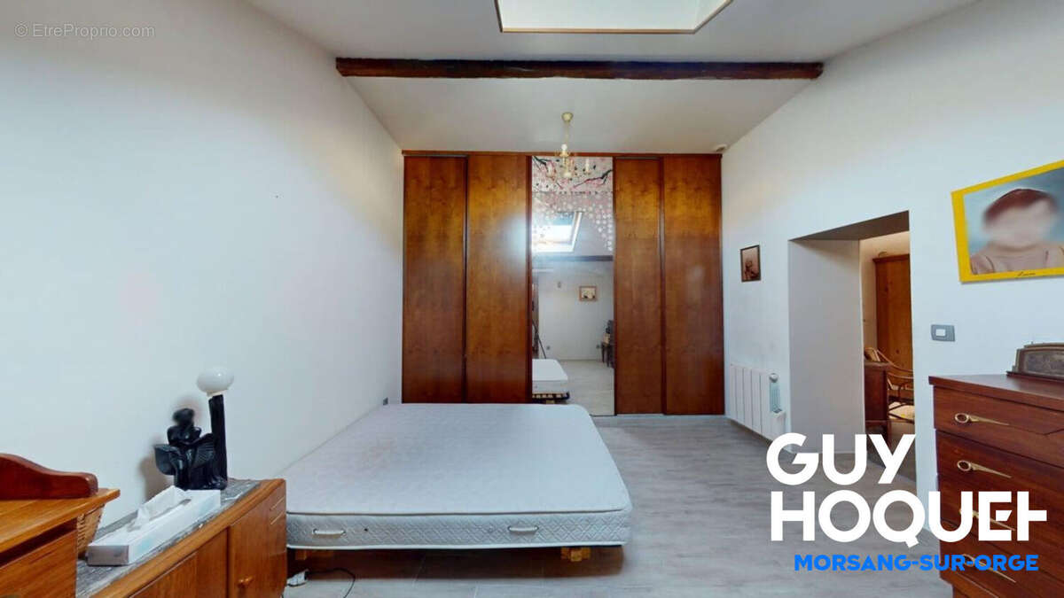 Maison à SAINTE-GENEVIEVE-DES-BOIS