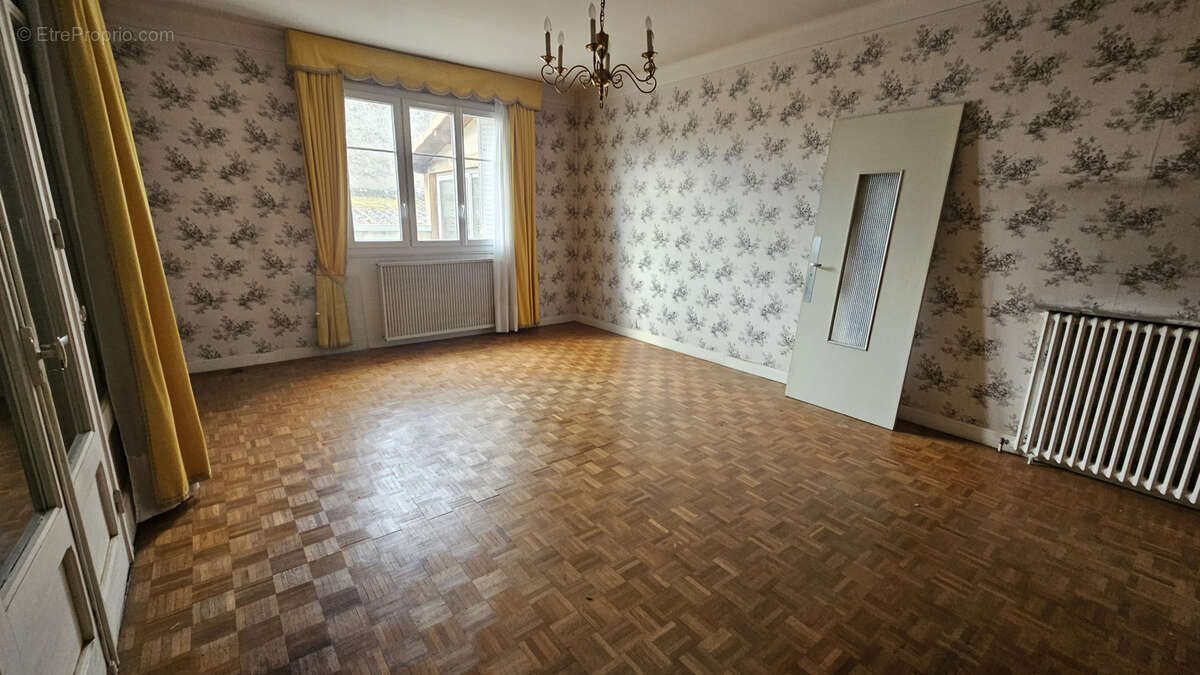 Maison à LE DORAT