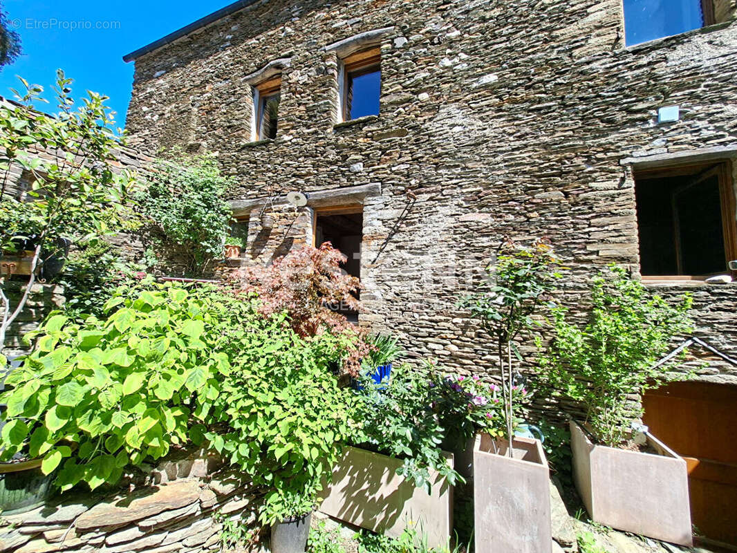 Maison de hameau en pierre à vendre à Saint-Germain-de-Calberte ? 157 m², 5 chambres, cour intérieure et vue sur la vallée - photo 6