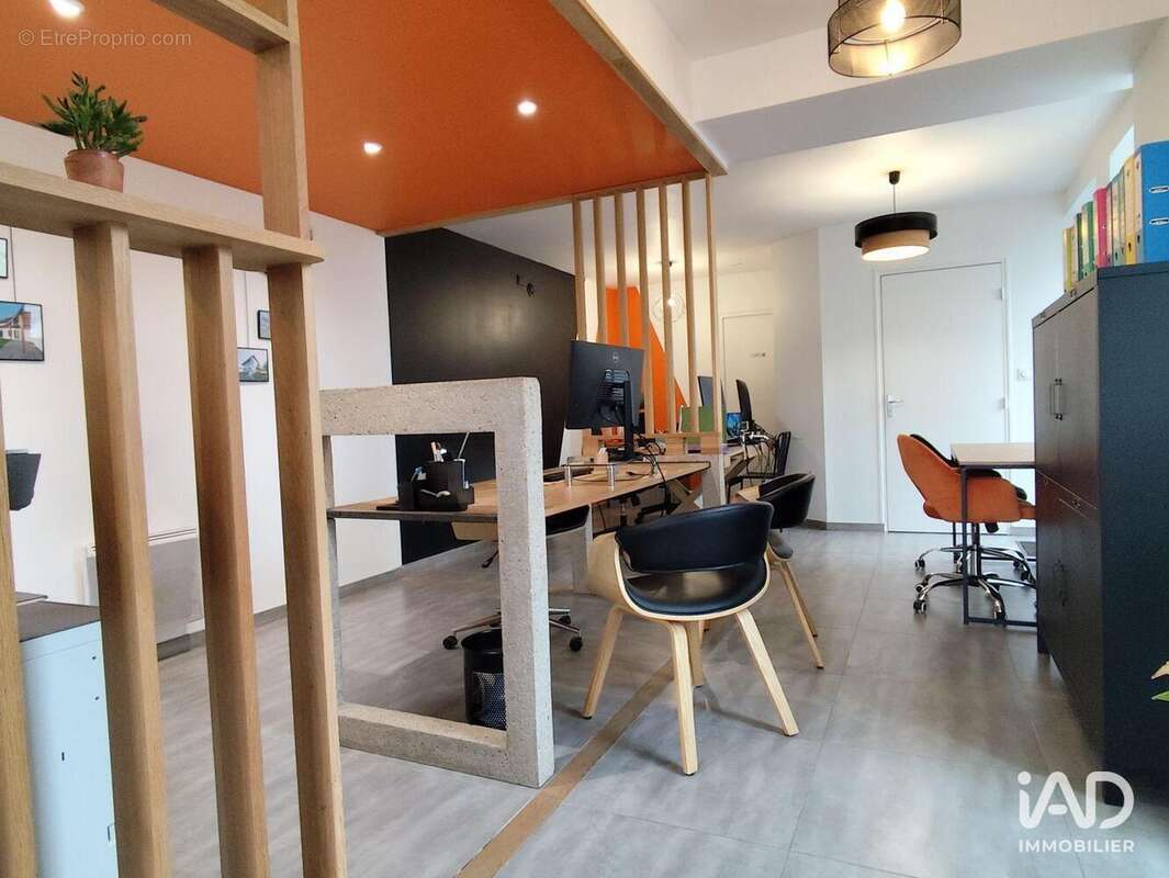 Photo 5 - Commerce à BAINS-SUR-OUST