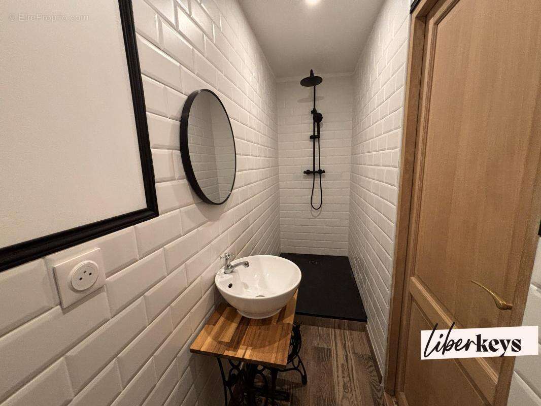 Maison de caractère rénovée – Hyper centre de Gaillac – 238 m² habitables – Jardin - photo 5