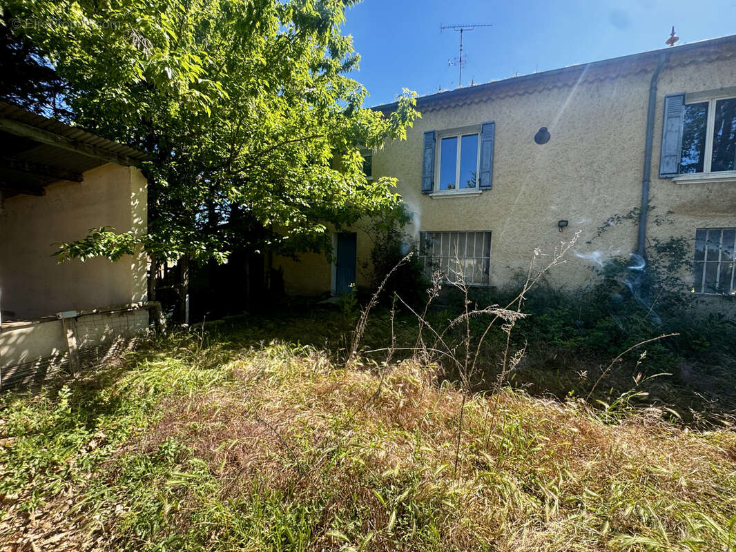 Maison à JONQUIERES
