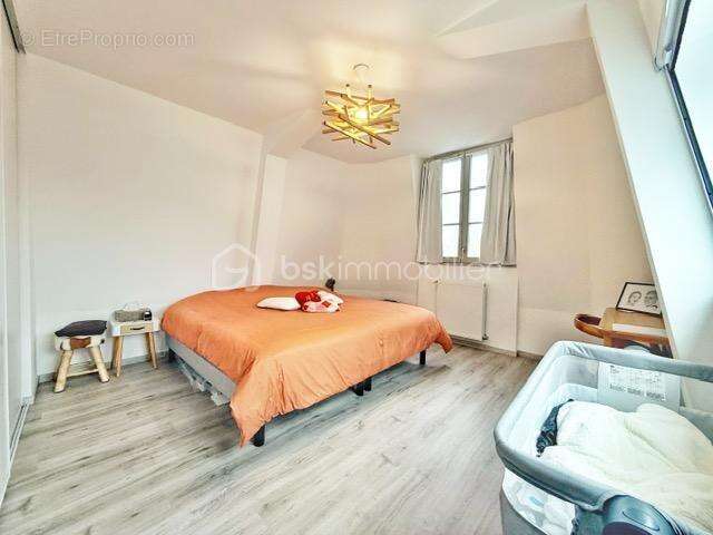 Appartement à EMERAINVILLE