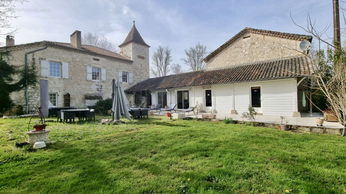 Maison à LAUZERTE