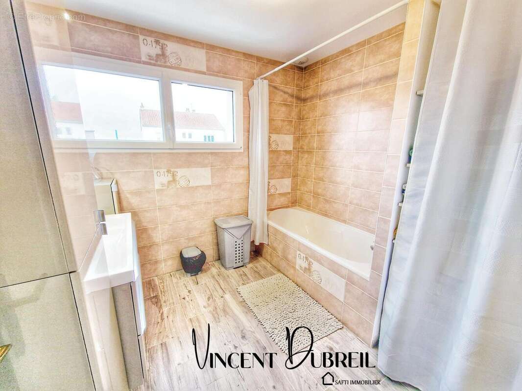 Photo 6 - Maison à LA CHAPELLE-HEULIN