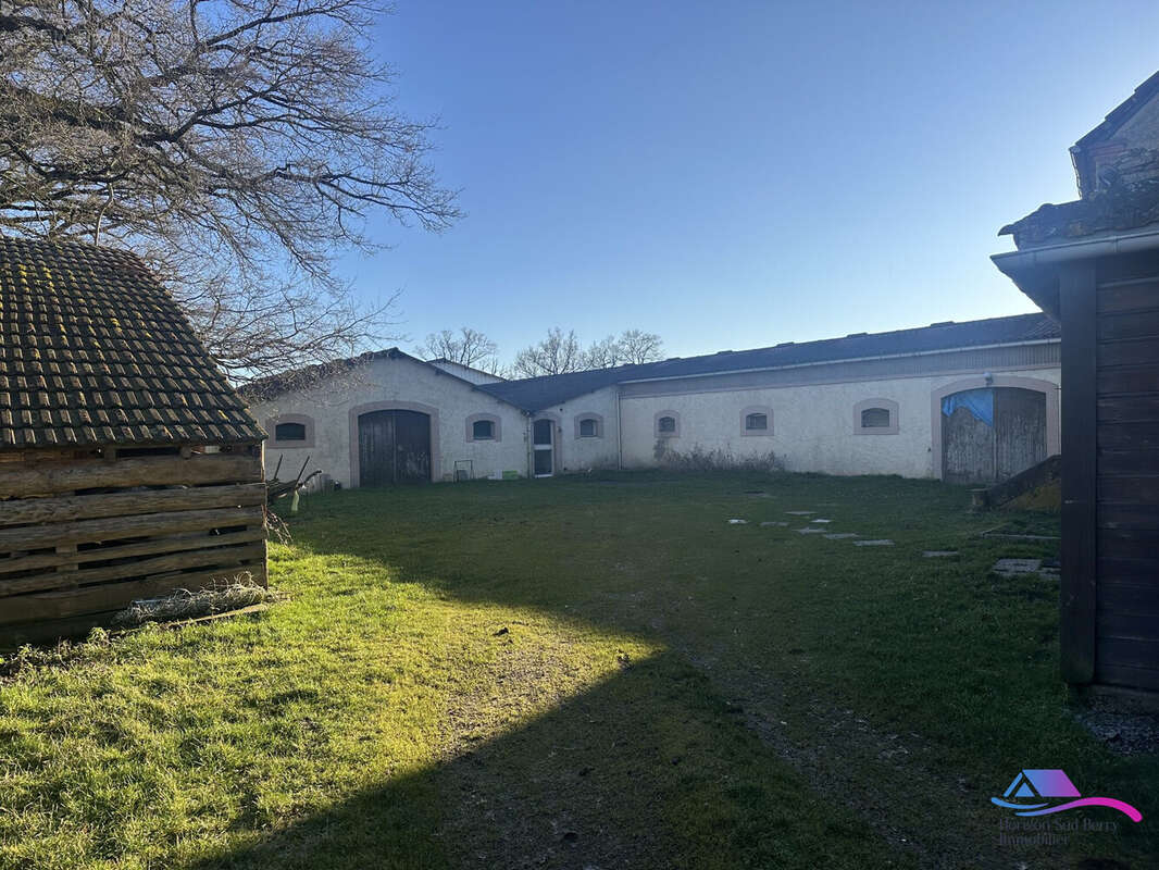 Stabulation  - Maison à SAINT-PRIEST-LA-MARCHE