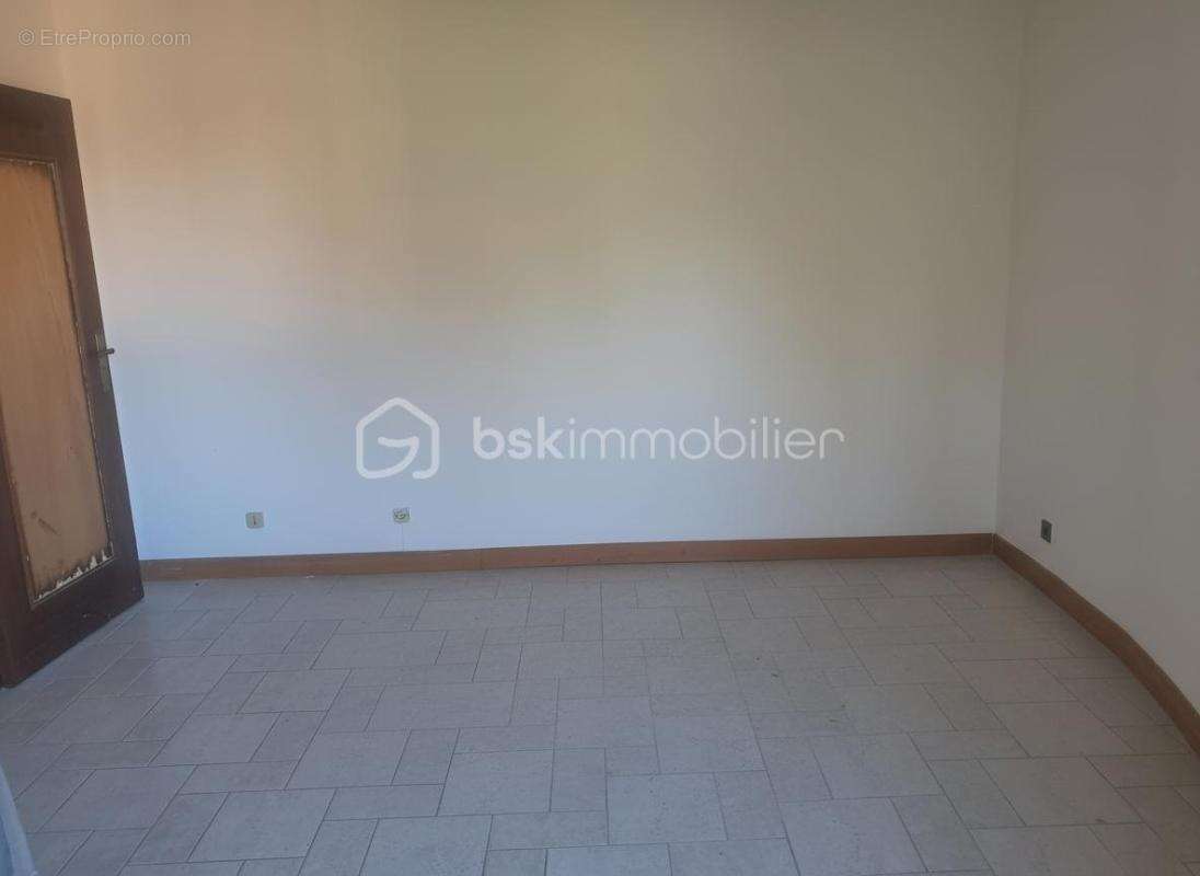 Maison à BONNES