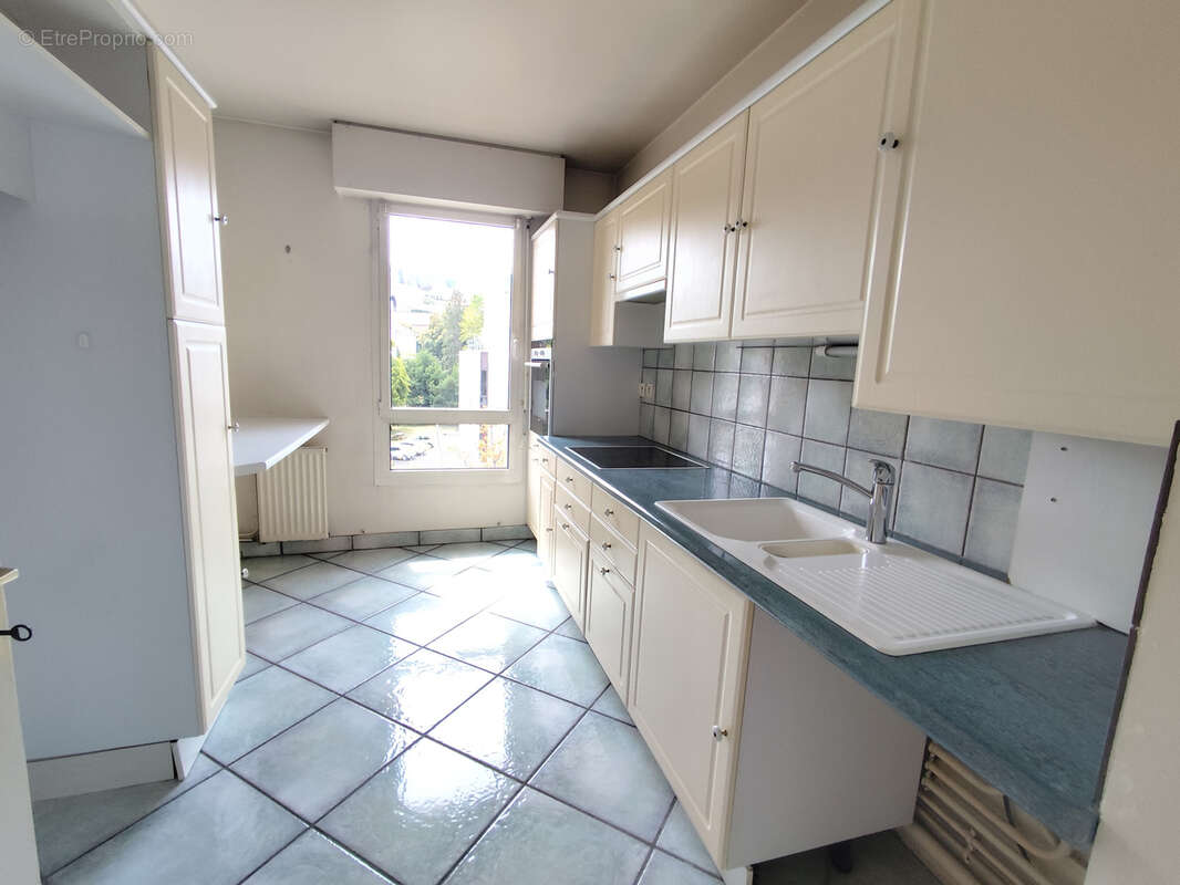 Appartement  T4 avec cave et garage en sous-sol - photo 7