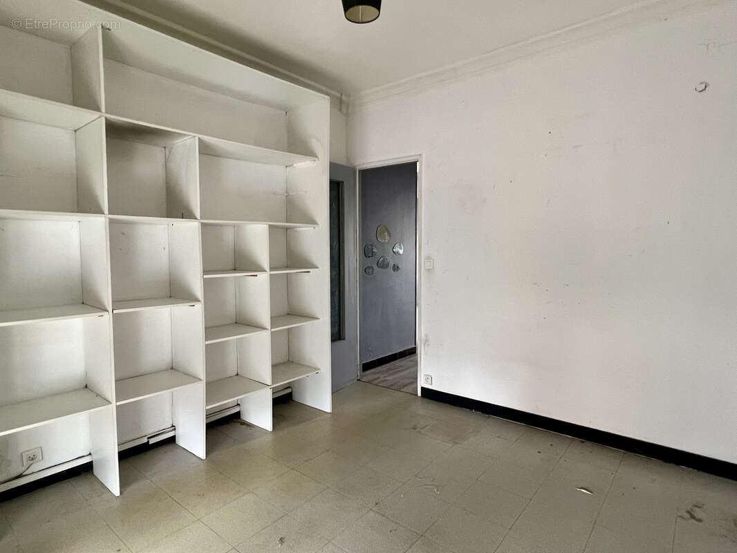 Appartement à MARSEILLE-4E