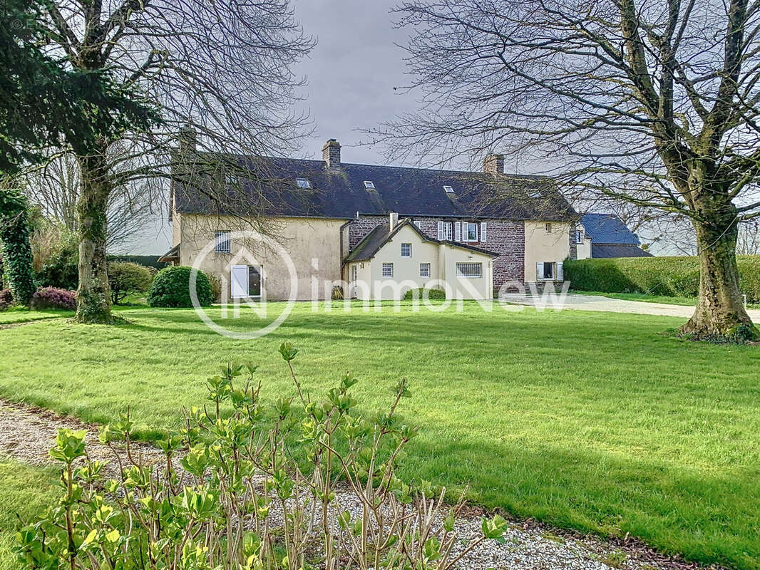 Maison à SAINT-SAUVEUR-LA-POMMERAYE