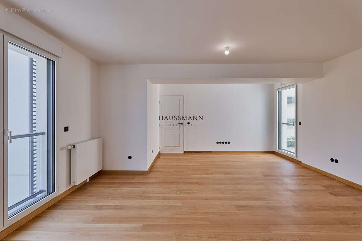 Appartement à PARIS-17E