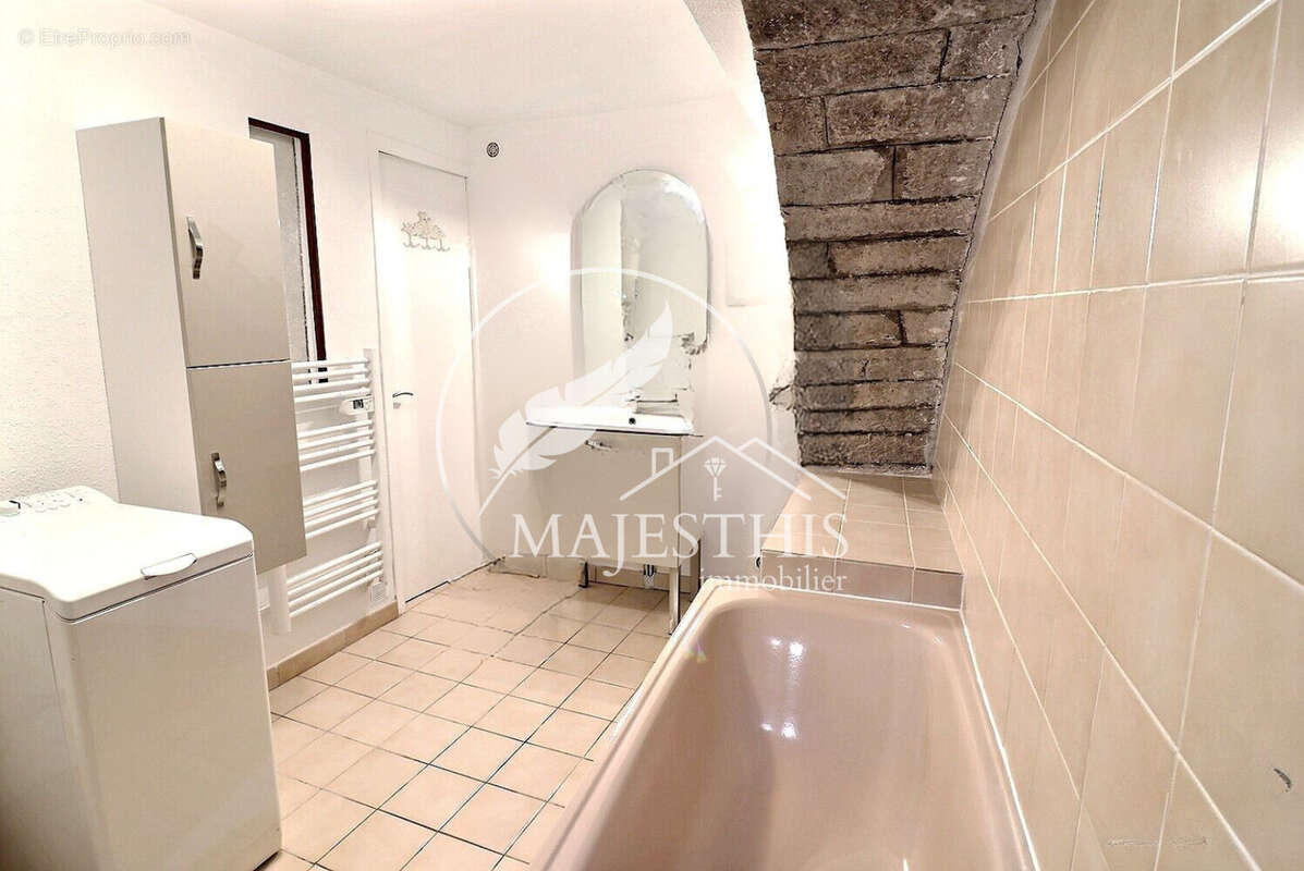Appartement à HYERES