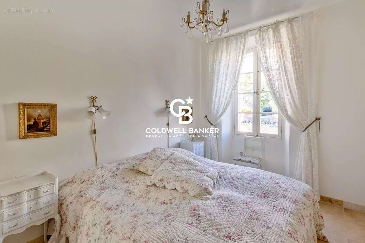 Maison à BORMES-LES-MIMOSAS