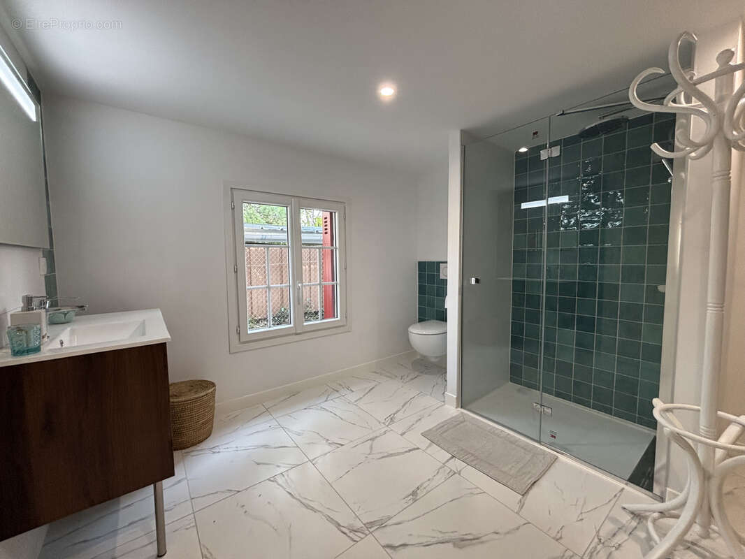 Maison à SAINT-GEORGES-DE-DIDONNE